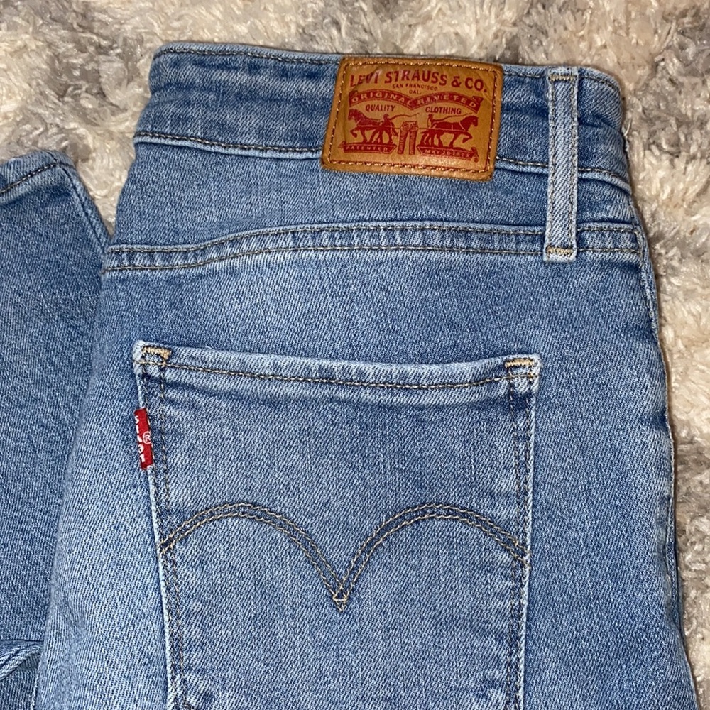 Levi 721 High Rise Skinny Medium Wash Jeans - Picture 2 of 4